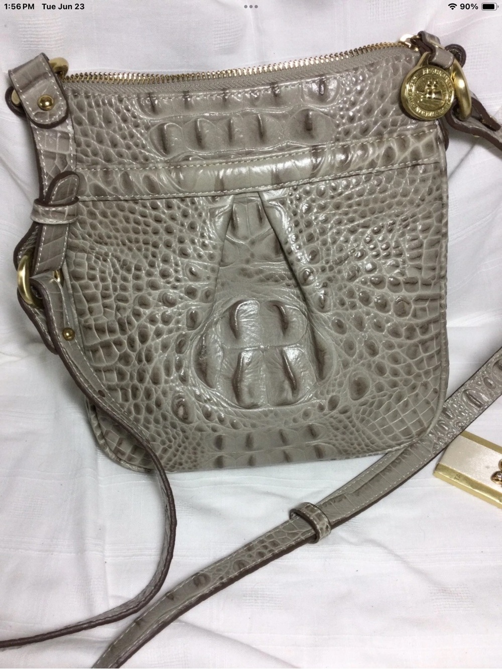 Excellent cond Brahmin tan crossbody Serengeti pleated